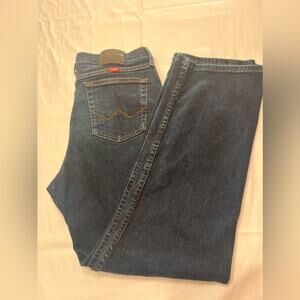 Men’s Wrangler Relaxed Boot Jeans size 33x32